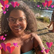 Capri Jones's Instagram, Twitter & Facebook