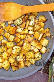 Herb Sauteed Potatoes Quick Potato Recipes White Sweet Potato Recipe Potato Recipes Side Dishes