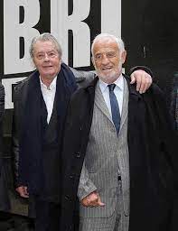 The son of the renowned french sculptor paul belmondo, he studied at conservatoire national superieur d'art dramatique (cnsad); Alan Delon Y Jean Paul Belmondo Bekannte Schauspieler Filmstars Promis