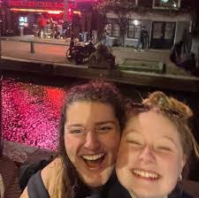 Abbie Simmons's Instagram, Twitter & Facebook