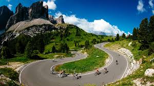 Si tratta di una delle granfondo più belle e partecipate al live. Maratona Dles Dolomites Erfahrungsbericht Vom Radmarathon