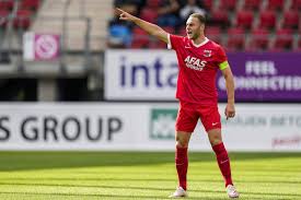 Teun koopmeiners currently players in the eredivise for az alkmaar, he's 22 and is a left footed defensive midfielder who's been often compared in terms of . Jpimcna0pm9rkm