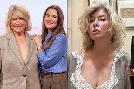 Martha Stewart Gives Drew Barrymore a Thirst Trap Tutorial