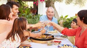 La fecha de la celebración del día del padre no es el mismo día en todo el mundo. Qrsigwtquor9bm