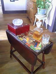 Cigar Table Re Finished With Cigar Labels Decoupaged On Top Sealed With Polyurethane More Pictures To Come Jacki Cigar Art Cigars And Whiskey Themed Crafts