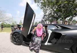 Check spelling or type a new query. Bersara Dengan Lamborghini Helikopter