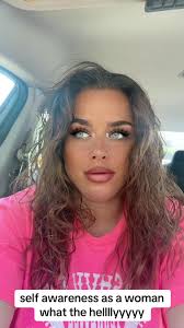 Lady Says Wagt The Helly