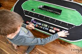 There are nascar enthusiasts that engage their kids in the sports by coaching them on how to ride karts at their racetracks. How To Make Nascar Stop Motion Races