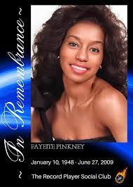 Lizzie Cherry's Instagram, Twitter & Facebook