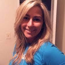 Amanda Vassallo's Instagram, Twitter & Facebook