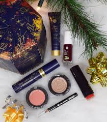 Zoom sur le calendrier yves rocher. Le Calendrier Du Nouvel An D Yves Rocher Purple Dream Blog Beaute Et Lifestyle