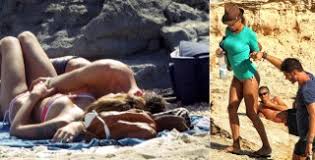 Sophie e olivier sono una giovane coppia di sposi e di lavoro a parigi come panettieri. Belen Rodriguez E Stefano De Martino Formentera E Hot Tra I Nudisti Gossip