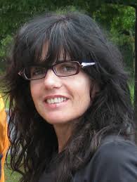 Shari Osborn's Instagram, Twitter & Facebook