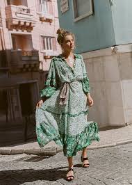 Spell Winona Boho Maxi Ivy Ethereal Feminine And Fashion Forward You Are Sure To Admire The Winona Boho Maxi In Boho Fashion Fashion Floral Print Dress Long