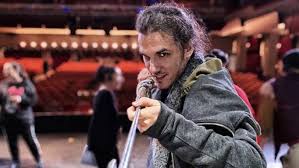 Ο τίτλος του δείπνου ήταν exotic dinner, γι' αυτό εξωτικό σκηνικό είχε στηθεί στο ecali club. Aimilianos Stamatakhs Zappit