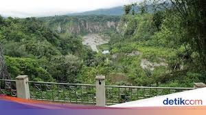 6 gambar bukit klangon, tiket masuk, fasilitas, lokasinya. Taman Dengan Panorama Terbaik Di Bukittinggi
