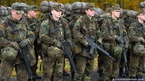 Estar en el ejército — to be in the army ejército del aire — air force Mas Dinero Para El Ejercito Aleman Alemania Dw 08 08 2017