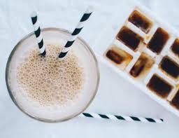 Adventskranz Diy So Bastelst Du Eine Edlen Adventsdeko Eis Kaffee Eiskaffee Rezept Lebensmittel Essen