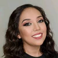 Doris Echavarria's Instagram, Twitter & Facebook