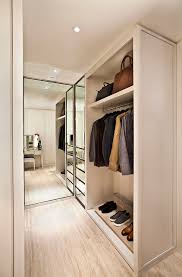 Neiman Marcus Close (men's)