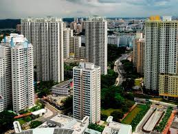 Toa payoh, in the hokkien dialect, translates as 'big swamp' (with 'toa' meaning 'big' and 'payoh' meaning 'swamp'). Hdb Toa Payoh