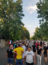 Libertate, egalitate, fraternitate (liberté, egalité, fraternité în franceză). Shgxxqhzhbg Jm
