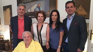 La esposa de Vargas Llosa se pierde el homenaje a Carmen Balcells