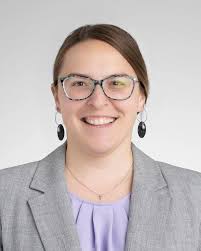 Laura Pittman's Instagram, Twitter & Facebook