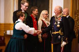 Nestleiar i krf i 2017 og partileiar i 2019. Festive Start To The Turbulence Ahead