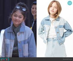 Claudia S Colorblock Denim Jacket On The Baby Sitters Club In 2020 The Baby Sitters Club Tv Show Outfits Fashion Tv