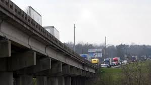 It contains almost 10,000 acres of marshes and lakes. Atchafalaya Basin Bridge Needs State Police Presence