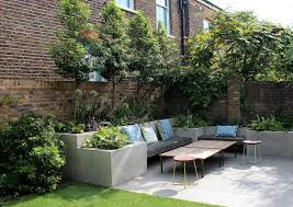 Top 10 Best Trees For Small Gardens Living Colour Gardens Small City Garden Courtyard Gardens Design Small Courtyard Gardens