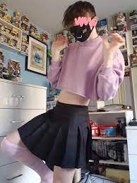 I got a new skirt, how do I look? : r/femboy