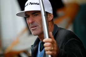 Nazaré domina candidaturas a prémio de ondas gigantes