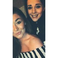 Molly Brett (@molly_rosee)