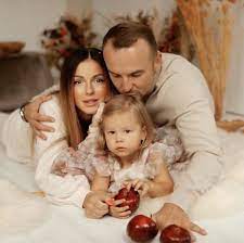 На фотографии, которая певица разместила в сторис. Nyusha Ustroila Masshtabnyj Prazdnik Na Den Rozhdeniya Docheri Zvezdy Womanhit Ru