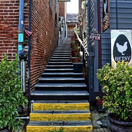 Must-Try Cocktail Bar in Capitol Hill | The Betsy