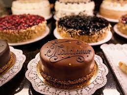 En réservant à l'avance, il est souvent possible de trouver un billet de train kuchen — wiesbaden pas cher. Kulinarisches In Wiesbaden Wiesbaden Marketing Gmbh Pauschalen