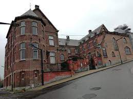 1240 kauften sie eine brauerei und verlagerten sie in die. Wikiloc Picture Of Maison Leffe 1 1
