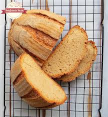 La ricetta del pane di grano duro fatto in casa è utile per tutti coloro che hanno poco tempo a disposizione ma non vogliono privarsi del piacere del pane se invece volete farvi affascinare dalla magia della lenta lievitazione, vi consiglio di leggere l'articolo che spiega come preparare una perfetta. Batuffolando Ricette Pane 100 Senatore Cappelli A Lievitazione Naturale