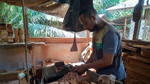Biasanya dimainkan untuk mengiringi berbagai acara. Menjaga Tradisi Dengan Mencintai Alat Musik Tradisional Serune Kalee Regional Liputan6 Com