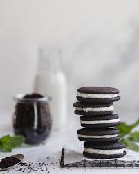 Black And White Vanilla Sandwich Cookies Mint Chocolate Sandwich Cookies Well Seasoned Studio Recipe Chocolate Sandwich Cookies Chocolate Sandwich Mint Chocolate