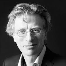 Robin Berg's Instagram, Twitter & Facebook