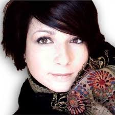 Erin Dow's Instagram, Twitter & Facebook