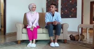 Dato adi putra, nora danish, zamarul hisham, ika nabella, arja lee, wan sharmila penulis skrip : Bahagia Bukan Bidaan Hana Dan Nik Denaihati