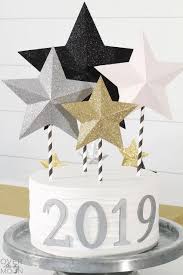 Diy New Years Cake Topper With Cricut Diy Cake Topper Cake Toppers New Year S Cake