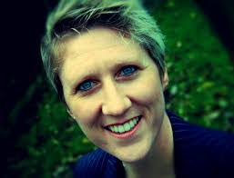 Michelle Grubb's Instagram, Twitter & Facebook