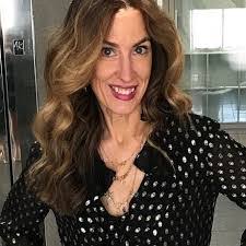 Kelly Custer's Instagram, Twitter & Facebook