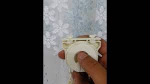 Alt güneşlik ve üst tül perdeleri takarken kornişin yanlış tarafına takmamaya dikkat etmeliyiz. Kuruvaze Perde Mekanizmasi Sokme Ve Takma Youtube