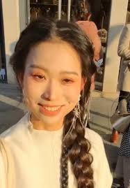 Chaque femme dans ce monde porte sa propre beauté, n’est-ce pas ?  #rencontre #seduire #mysterieuxjoe #femme #charme #interaction #lyon #chine  #musique